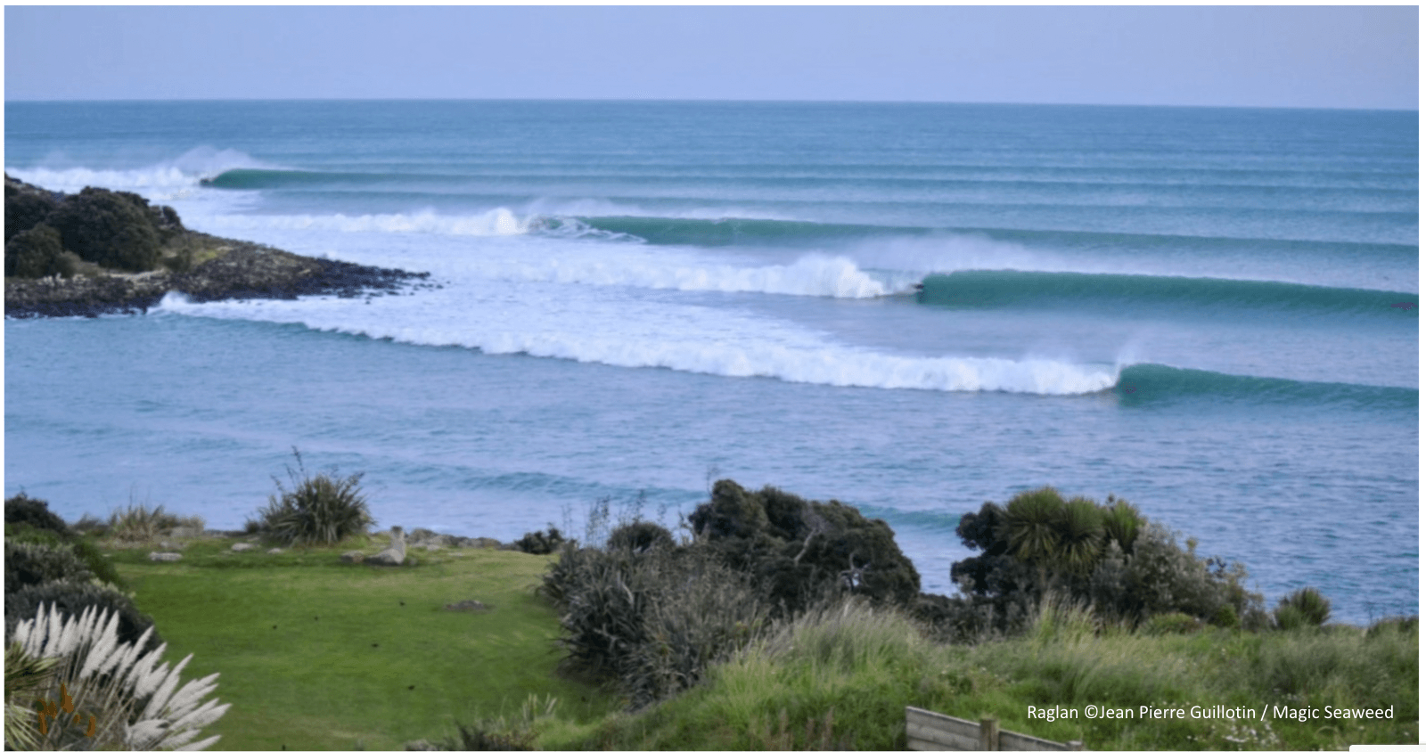 8 Best Left Point Breaks for Intermediate Surfers 